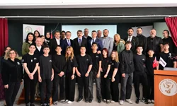 Bursa Yıldırım'da Başkan Yılmaz'dan gençlere tavsiyeler