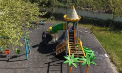 Çayırova'daki parkların oyun grupları yıkanıyor