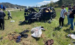 Çorum'da devrilen otomobildeki 2 kişi yaralandı