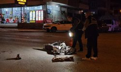 Çorum'da otomobille çarpışan motosikletin sürücüsü ağır yaralandı