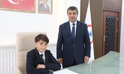 Düzce'de ilkokul öğrencisi temsili belediye başkanı oldu