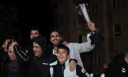 Efeler Ligi'ne yükselen Sungurlu Belediyespor Erkek Voleybol Takımı'na coşkulu karşılama