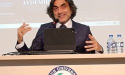 Eynesil'de 'Modern Dünyada Müslümanca Yaşamak' konferansı düzenlendi