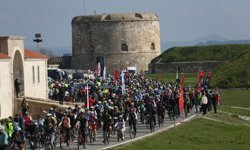 Gelibolu Yarımadası'nda 15. 'Çanakkale Bisiklet Turu Şehitlere Saygı Sürüşü' etkinliği düzenlendi