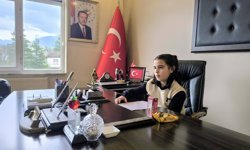 Hamamözü'nde 23 Nisan'da başkanlık koltuğuna minik Zehra oturdu