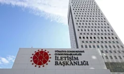 İstanbul'daki saldırıyla ilgili İletişim Başkanı'ndan açıklama: 3 terörist etkisiz hale getirildi