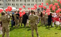 Jandarma'dan öğrencilere 23 Nisan sürprizi