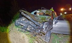 Karabük'te ata çarpan otomobildeki 3 kişi yaralandı