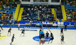 Konya'da ilçeler arası voleybol heyecanı başladı