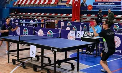 Masa tenisinde şampiyonlar Ağrı'da belirlendi