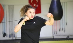 Milli boksör Elif Nur Turhan kamp çalışmalarını Bayburt'ta sürdürüyor