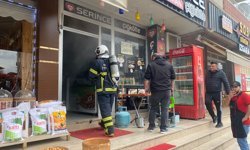 Niksar'da çıkan yangında iş yerinde hasar oluştu