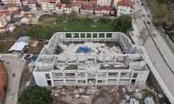 Niksar'da spor salonu inşaatı yeniden başlayacak