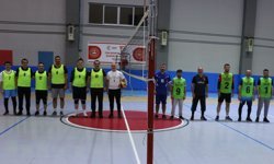 Of Kaymakamlığı Bahar Voleybol Turnuvası başladı
