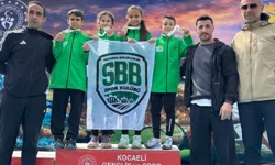 Sakarya Büyükşehirli atletlerden çifte başarı