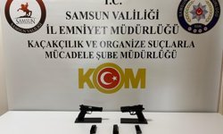 Samsun'da eşyaların arasına gizlenmiş 2 ruhsatsız tabanca bulundu