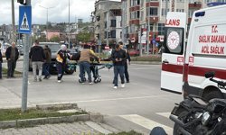 Samsun'da otomobil ile motosikletin çarpışması sonucu 1 kişi yaralandı