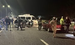 Samsun'da üç aracın karıştığı trafik kazasında 6 kişi yaralandı