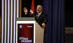 TBMM Sanayi Komisyonu Başkanı Varank, Zonguldak'ta 'İhtisas Akademi' programında konuştu: