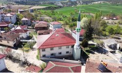 Tokat'ta depremde hasar gördüğü için yıkılan minarenin yerine yenisi yapıldı