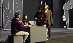 Trabzon Devlet Tiyatrosu'nun perde arkası tiyatroseverlere açıldı