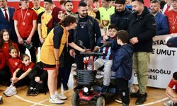 Trabzon'da DMD hastası kardeşler için futsal turnuvası düzenlendi
