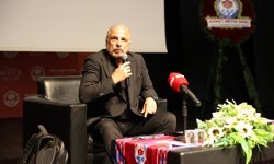 Trabzon'da 'Yeni Dünya Düzeninde Türkiye'nin Yeri' konferansı düzenlendi