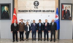Ulaştırma ve Altyapı Bakan Yardımcısı Boyraz'dan Trabzon Büyükşehir Belediye Başkanı Genç'e ziyaret