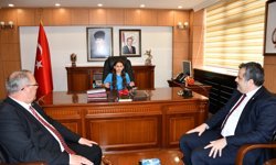 Vezirköprü'de '23 Nisan' dolayısıyla makamlar çocuklara devredildi