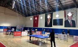 Vezirköprü'de sağlık çalışanları masa tenisi turnuvasında buluştu