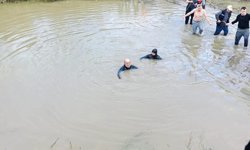 İKİZ KARDEŞLERİ GÖLET AYIRDI…