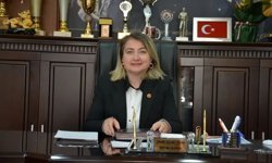 BAŞKANLIK KOLTUĞUNA OTURDU