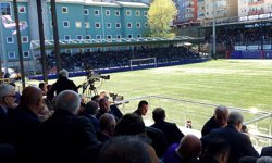 TRİBÜNLER SAATLER KALA DOLDU...