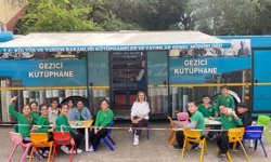 Yağlıdere'de gezici kütüphane öğrencileri kitapla buluşturdu
