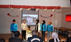 Yeşilyurt Kaymakamı Altın, köy okulunda tiyatro gösterisini izledi