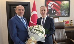 YENİ MÜDÜR KOLTUĞA OTURDU