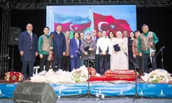 40 yıllık kardeşlik İzmir'de şarkılarla kutlandı