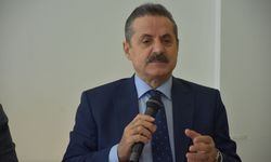 AK Parti Artvin Milletvekili Faruk Çelik, gazetecilerle bir araya geldi