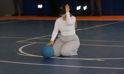 Amasya'da üniversite öğrencileri engellileri daha iyi anlamak için goalball oynadı