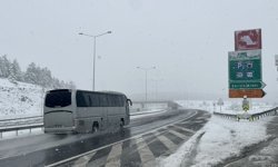 Anadolu Otoyolu'nun Ankara kesiminde kar etkili oluyor