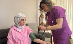 Anne adayları 'Her Gebeye Bir Ebe' uygulamasıyla korkularını yeniyor