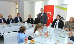 Artvin protokolü bayramlaştı