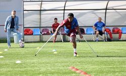 Bacağını trafik kazasında kaybeden Angolalı Fungula futbol ile hayata tutundu
