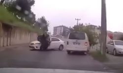 KAZA ANI ARAÇ İÇİ KAMERASINA YANSIDI
