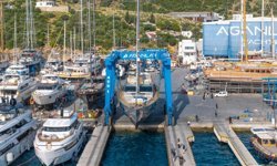 BOA Yachts süperyatı BOA KINGDOM'u sularla buluşturdu