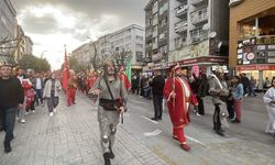Bolu'da 'Gençlik Yürüyüşü' ve yamaç paraşütü uçuşu gerçekleştirildi