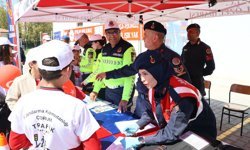 Çorum'da jandarma ekipleri öğrencilere trafik eğitimi verdi