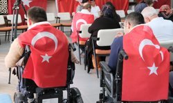 Çorum'da temsili askerlik yapacak engelliler için 'asker kınası' yakıldı