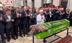 Eski AK Parti MKYK üyesi Emine Çift, Zonguldak'ta son yolculuğuna uğurlandı