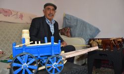 Eski tarım aletleri unutulmasın diye minyatürlerini yapıyor